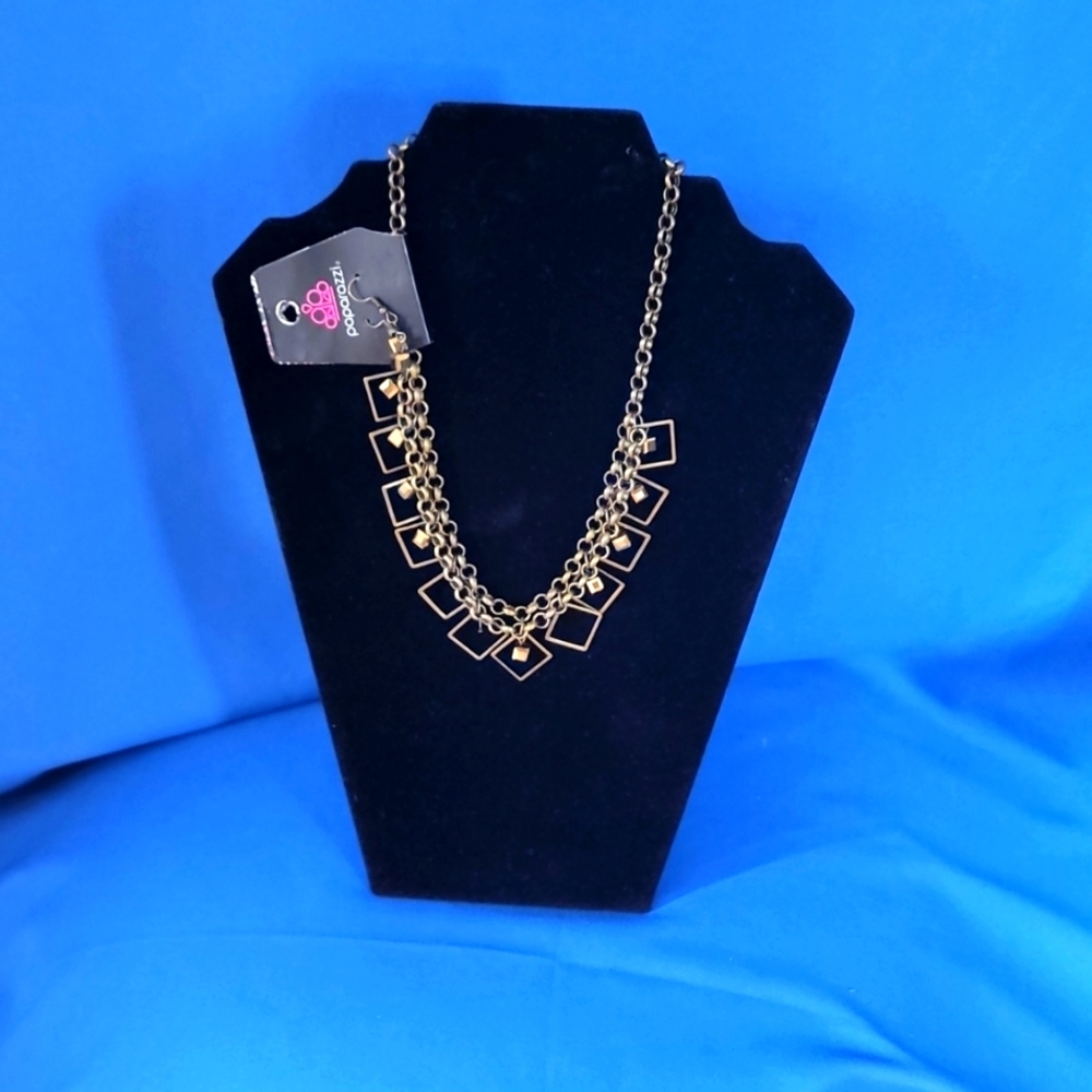 Necklace an earings set